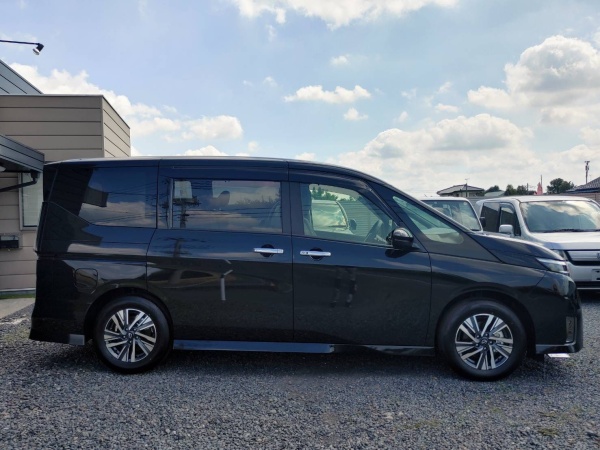 2023★NISSAN SERENA - Image 3