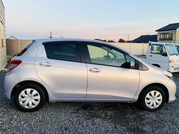 2013★TOYOTA VITZ - Image 3