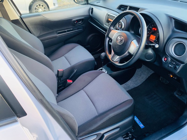 2013★TOYOTA VITZ - Image 11