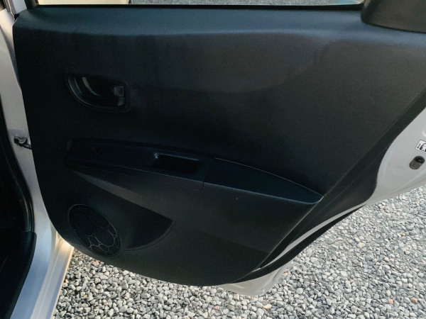 2012★TOYOTA VITZ - Image 22