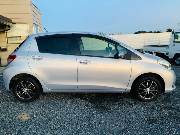 2012★TOYOTA VITZ - Image 3