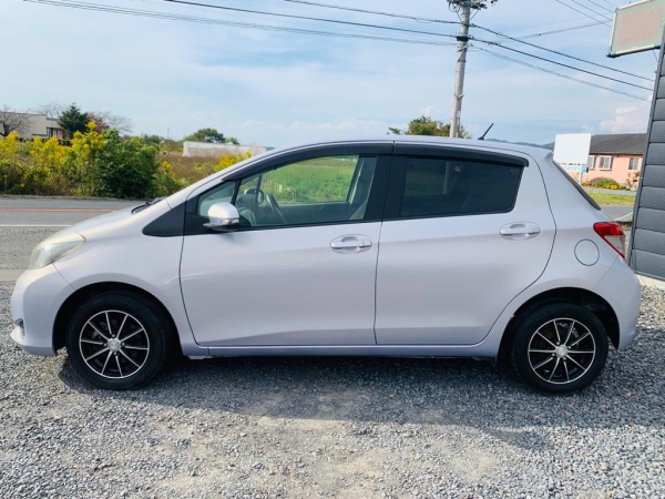 2012★TOYOTA VITZ - Image 4