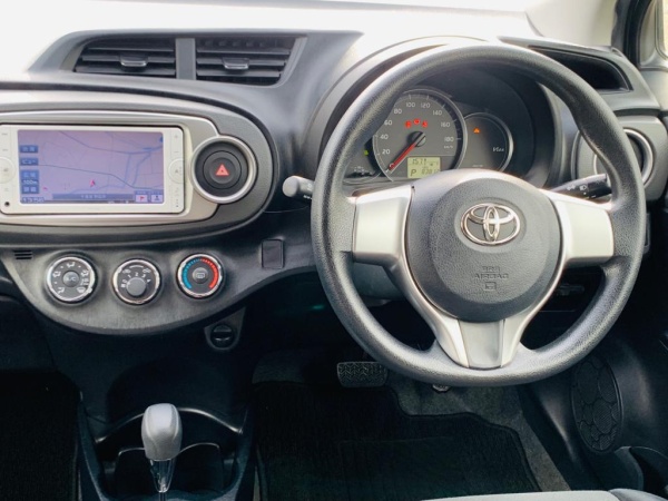 2012★TOYOTA VITZ - Image 18