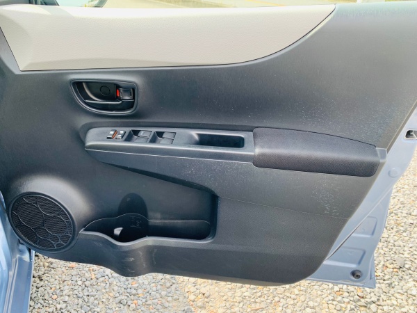 2011★TOYOTA VITZ - Image 21