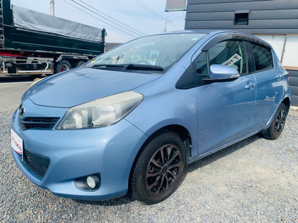 2011★TOYOTA VITZ - Image 2