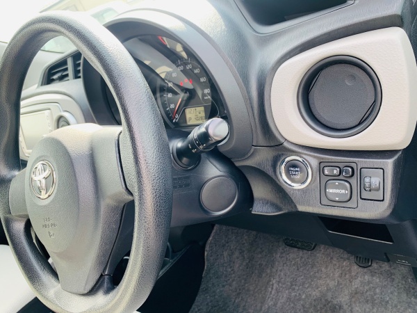 2011★TOYOTA VITZ - Image 19