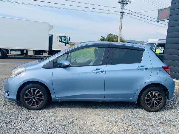 2011★TOYOTA VITZ - Image 4