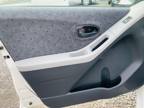2008★TOYOTA VITZ - Image 23