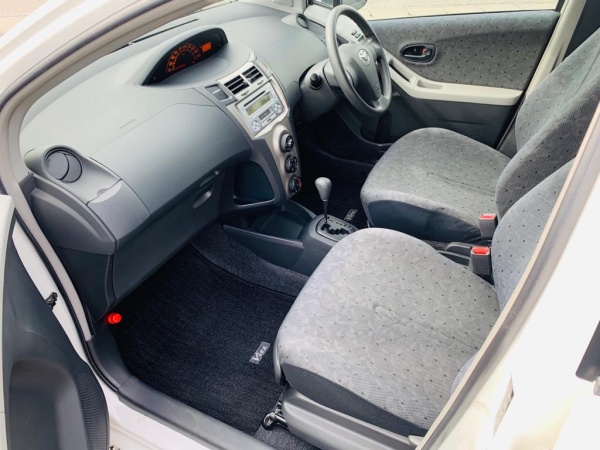 2008★TOYOTA VITZ - Image 12