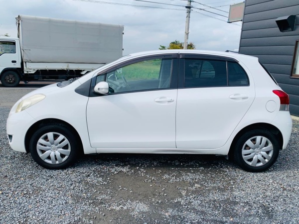 2008★TOYOTA VITZ - Image 4