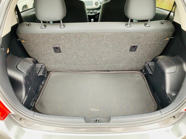 2011★TOYOTA VITZ - Image 9