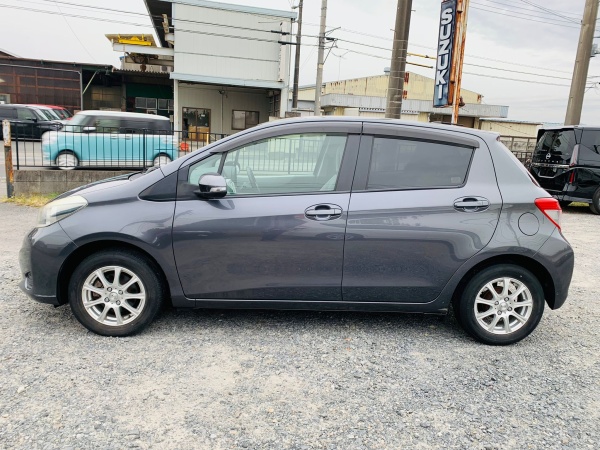2011★TOYOTA VITZ - Image 4