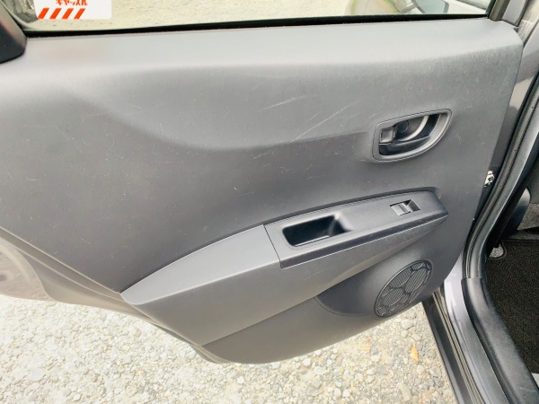 2011★TOYOTA VITZ - Image 26