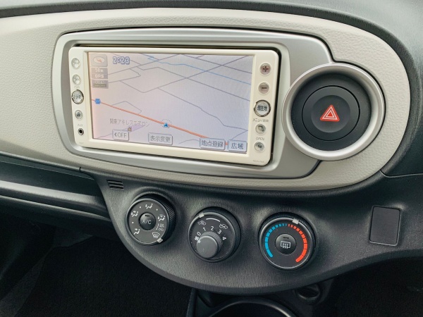 2011★TOYOTA VITZ - Image 18