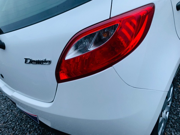 2011★MAZDA DEMIO - Image 27