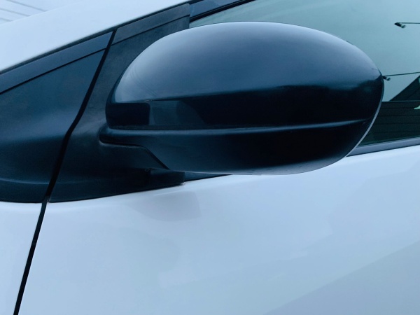 2011★MAZDA DEMIO - Image 32