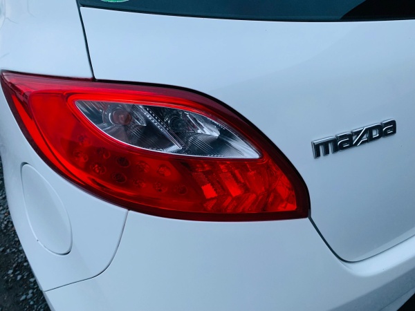 2011★MAZDA DEMIO - Image 28