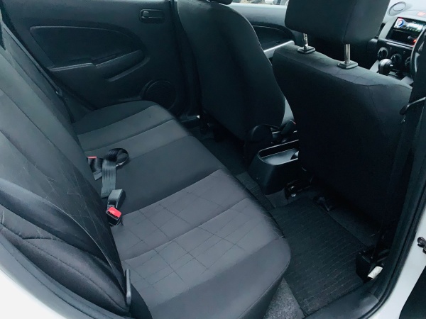 2011★MAZDA DEMIO - Image 14