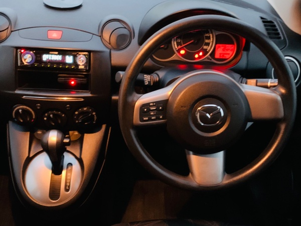 2011★MAZDA DEMIO - Image 18