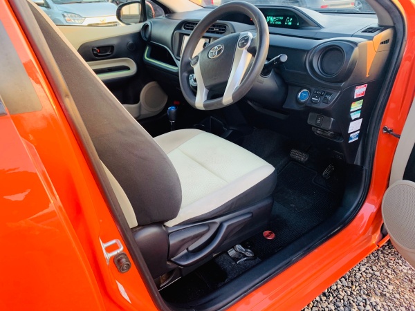 2012★TOYOTA AQUA - Image 11