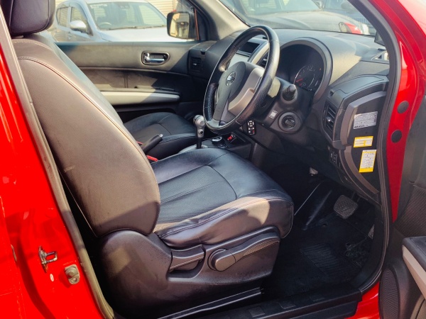2012 NISSAN X-TRAIL - Image 11