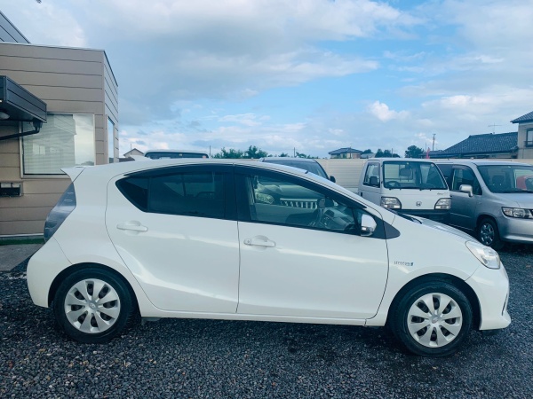 2012★TOYOTA AQUA - Image 3
