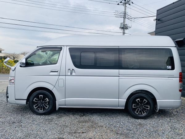 2020★TOYOTA HIACE CAMPER - Image 4