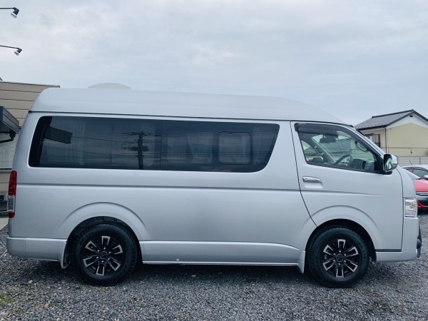 2020★TOYOTA HIACE CAMPER - Image 3