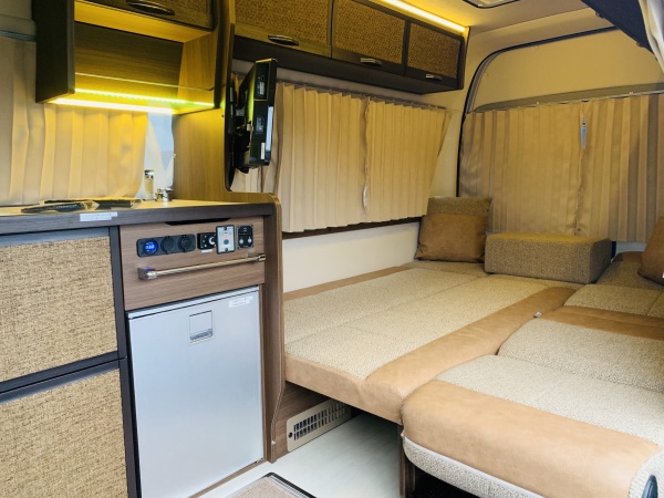 2020★TOYOTA HIACE CAMPER - Image 18