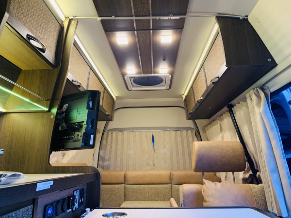 2020★TOYOTA HIACE CAMPER - Image 15
