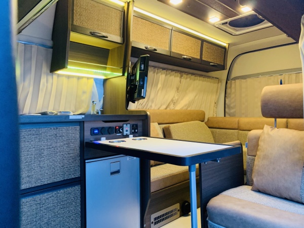2020★TOYOTA HIACE CAMPER - Image 17