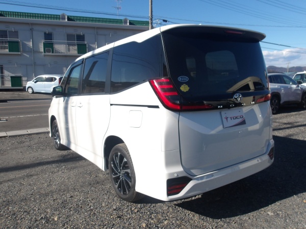 2023 TOYOTA NOAH - Image 5