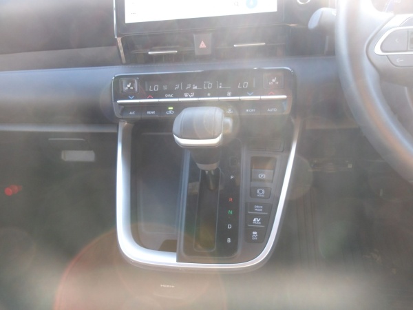 2023★TOYOTA VOXY - Image 17