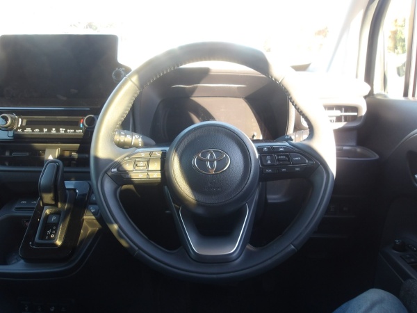 2024★Toyota SIENTA hybrid - Image 15