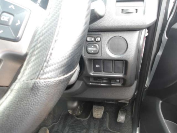 2021 TOYOTA HIACE VAN - Image 9
