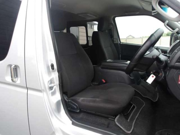 2021 TOYOTA HIACE VAN - Image 4
