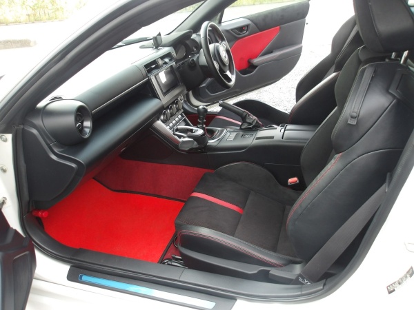 2023 TOYOTA GR86 - Image 5