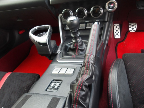 2023 TOYOTA GR86 - Image 13