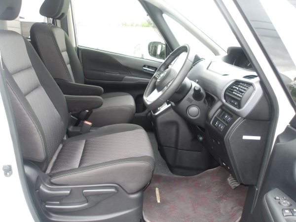 2022 NISSAN SERENA-HIGHWAYSTAR V - Image 9