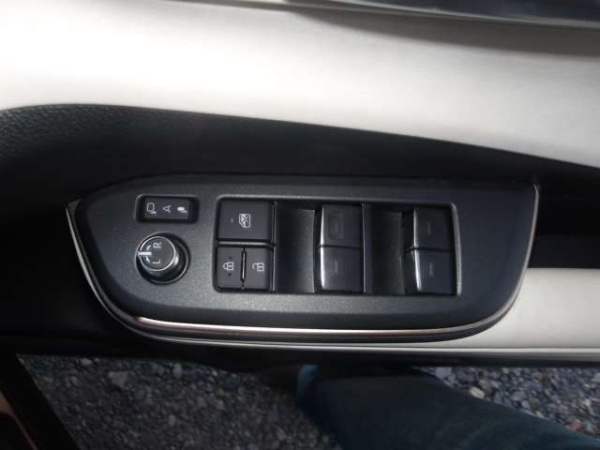 2023 TOYOTA CROWN CROSSOVER - Image 16