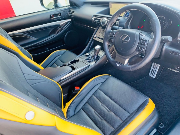 2022 LEXUS RC300h - Image 7