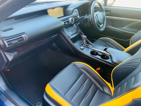 2022 LEXUS RC300h - Image 8