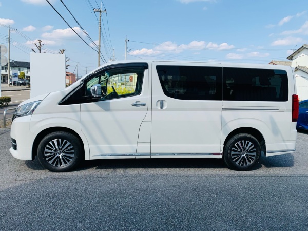 2023 TOYOTA GRANACE - Image 4