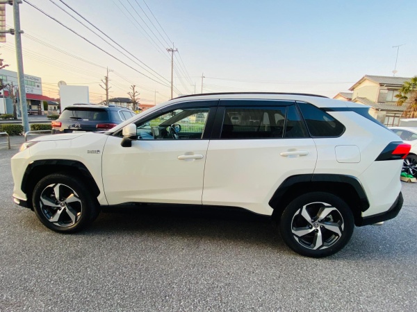 2021 TOYOTA RAV4 PHV - Image 32