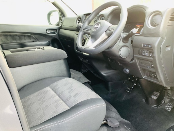 2023 NISSAN CARAVAN - Image 9