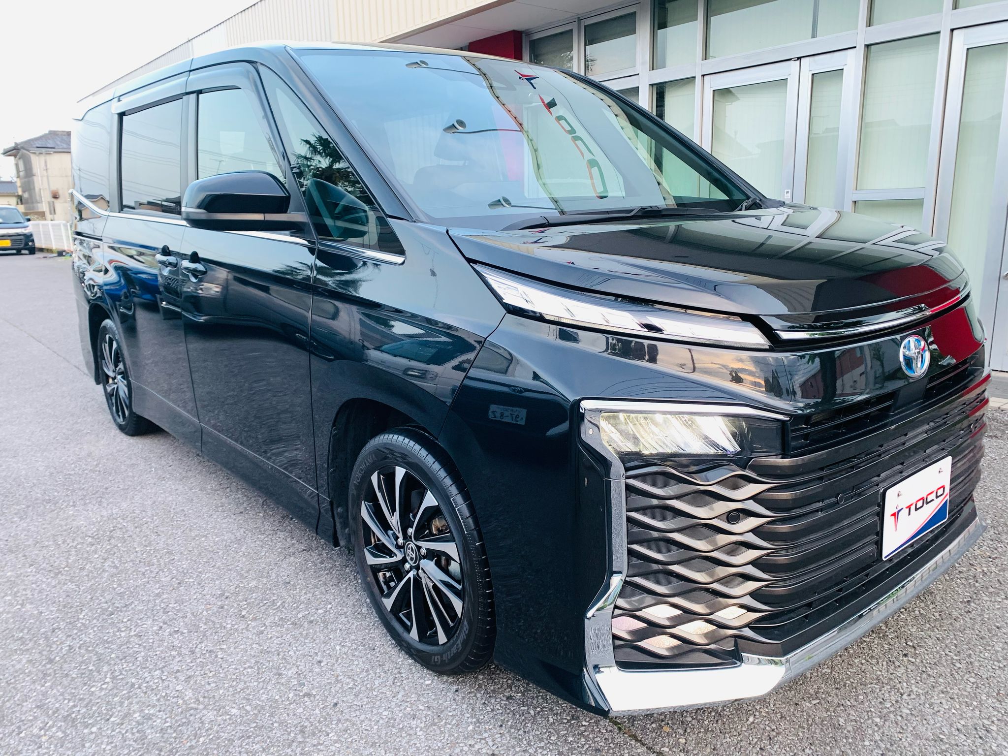 2022 TOYOTA VOXY