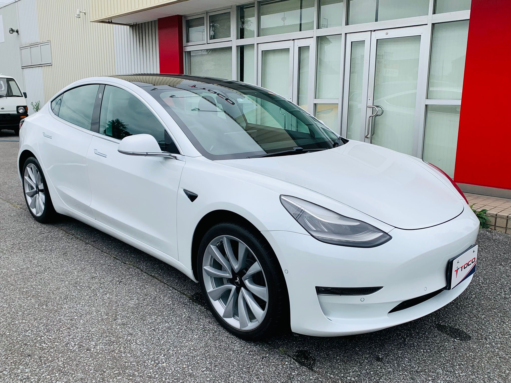 9212eb77-0fdb-41b0-91db-06ba4c2e8c54 2020 TESLA Model 3 Long Range - Image 1