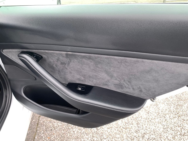 2020 TESLA Model 3 Long Range - Image 29