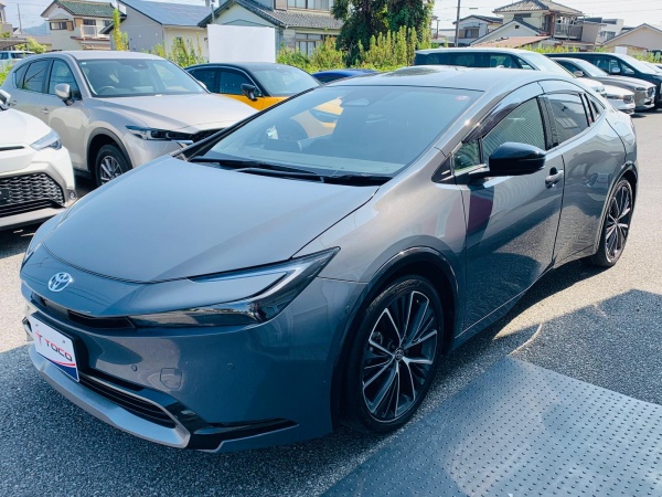 2023 TOYOTA PRIUS - Image 2