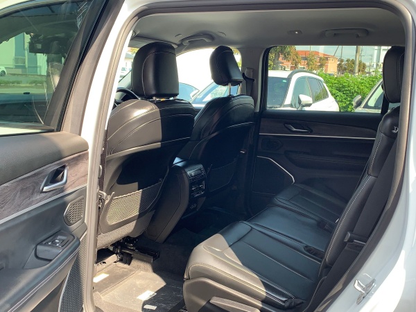 2023 JEEP GRAND CHEROKEE L - Image 9